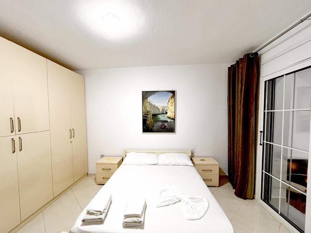 Brunari Apartment Vlorë Buitenkant foto