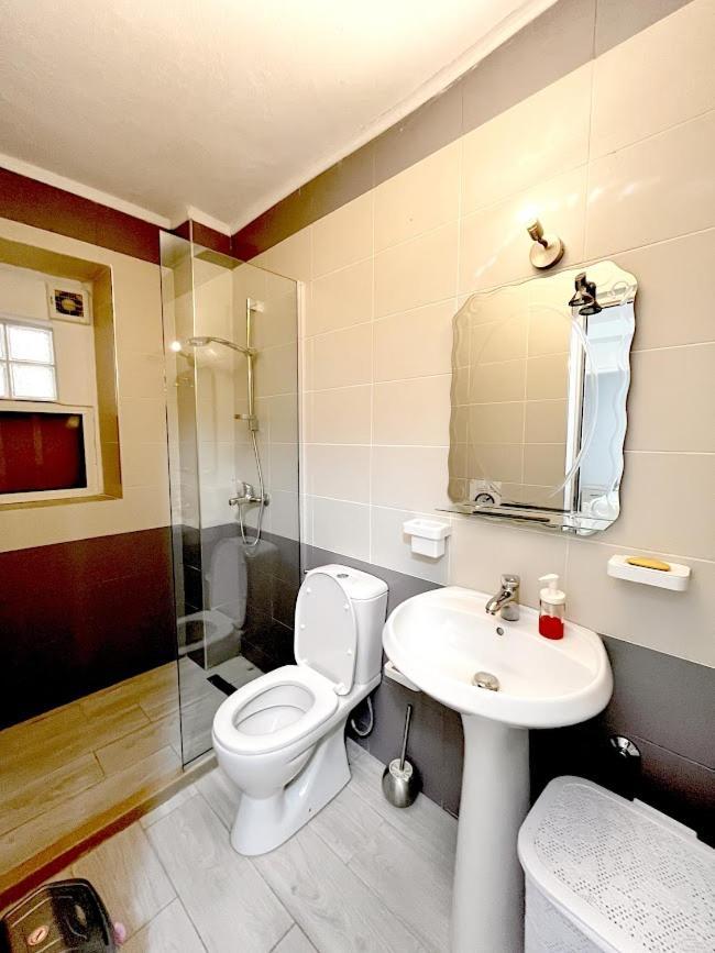 Brunari Apartment Vlorë Buitenkant foto